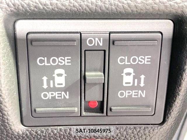 Honda N BOX CUSTOM 2018-04 279053-4