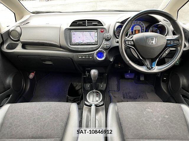 Honda FIT SHUTTLE HYBRID 2015-02 217639-1