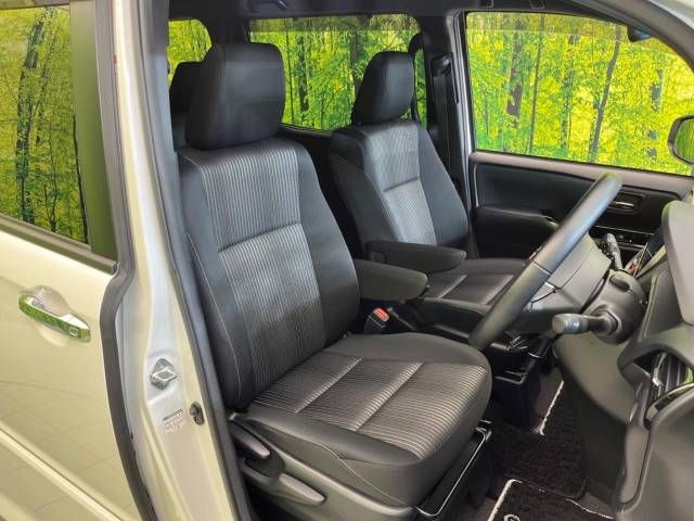 Toyota VOXY 2019-11 193944-8