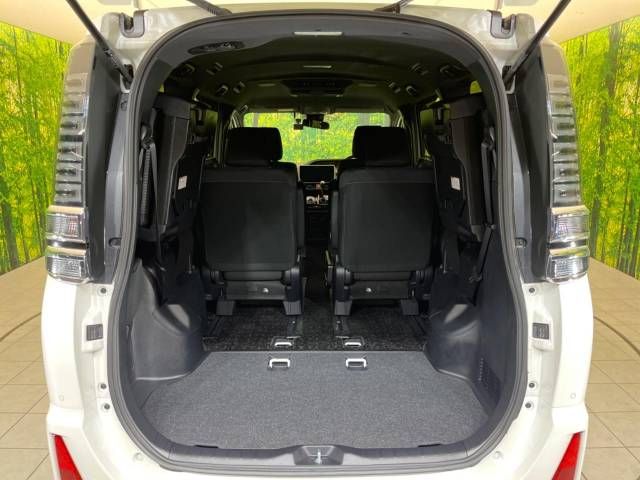 Toyota VOXY 2019-11 193944-11