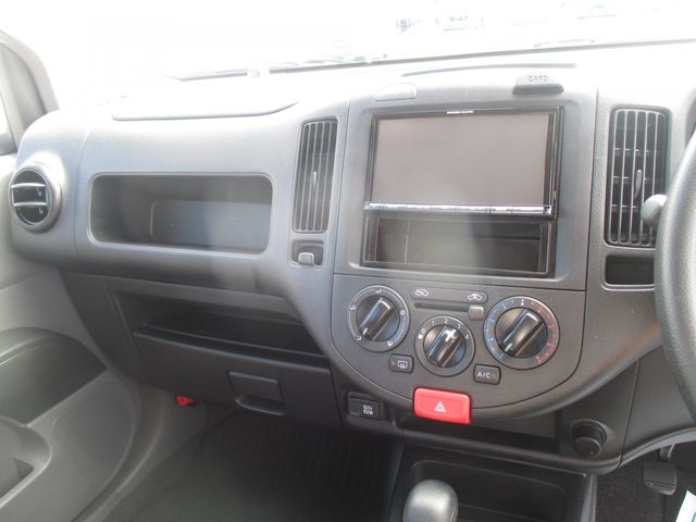 Mitsubishi LANCER CARGO 2018-05 16594-20