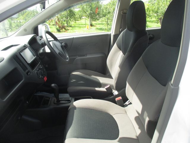 Mitsubishi LANCER CARGO 2018-05 16594-15