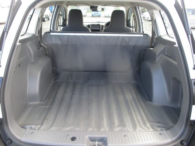 Mitsubishi LANCER CARGO 2018-05 16594-8