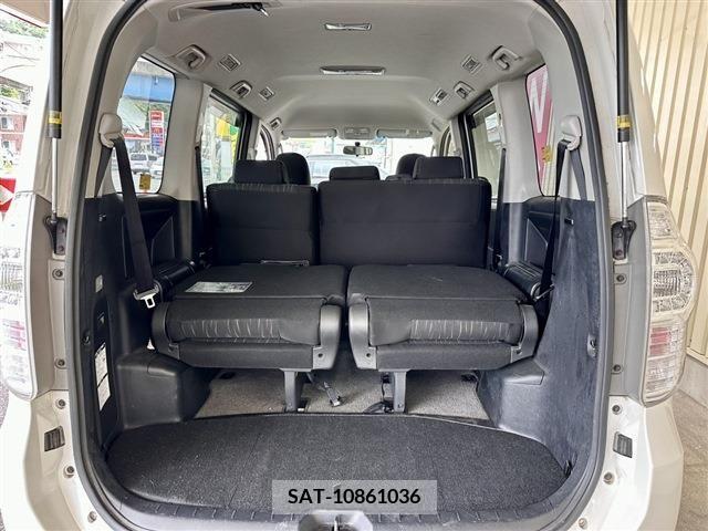 Toyota VOXY 2012-07 321334-13