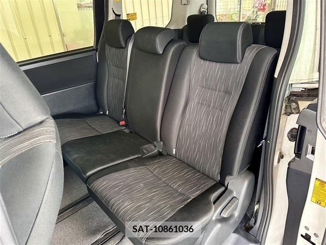Toyota VOXY 2012-07 321334-10