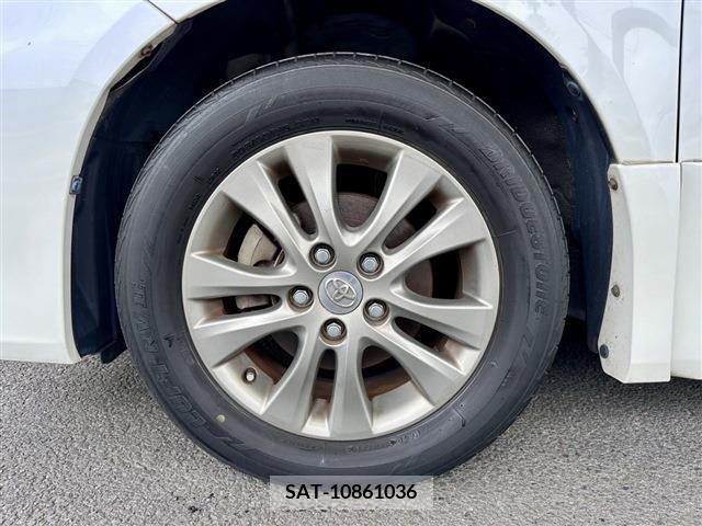 Toyota VOXY 2012-07 321334-18
