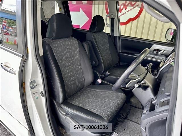 Toyota VOXY 2012-07 321334-8