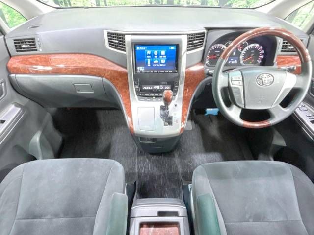Toyota VELLFIRE 2010-11 194699-1