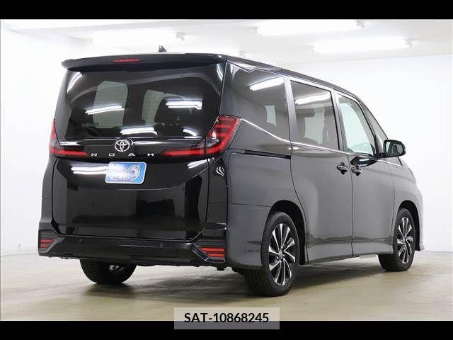 Toyota NOAH 2023-09 220382-18