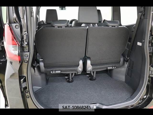 Toyota NOAH 2023-09 220382-13