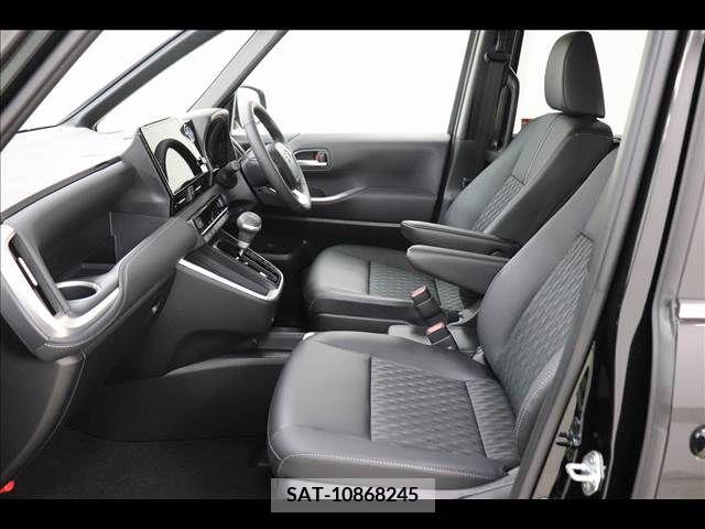 Toyota NOAH 2023-09 220382-10