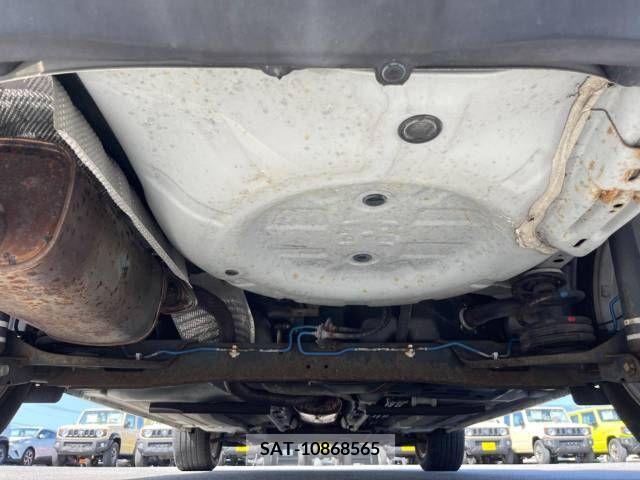 Nissan JUKE 2013-04 253712-9