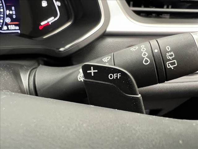 Renault CAPTUR 2021-10 12167-8