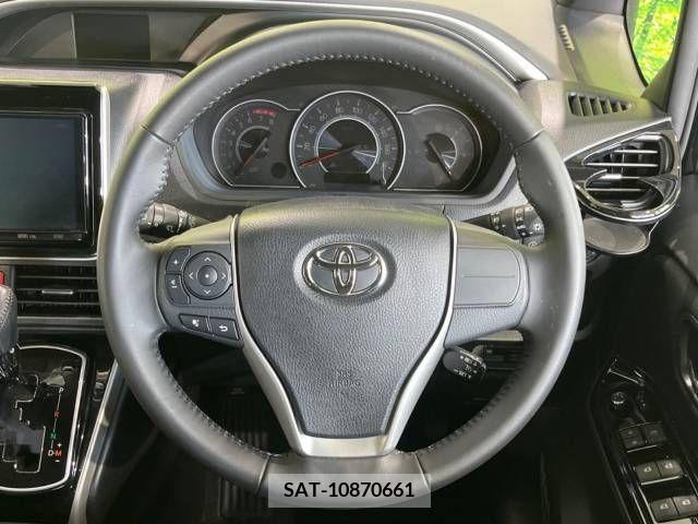 Toyota VOXY 2018-12 213314-11