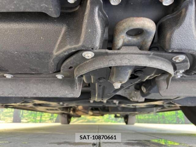 Toyota VOXY 2018-12 213314-19