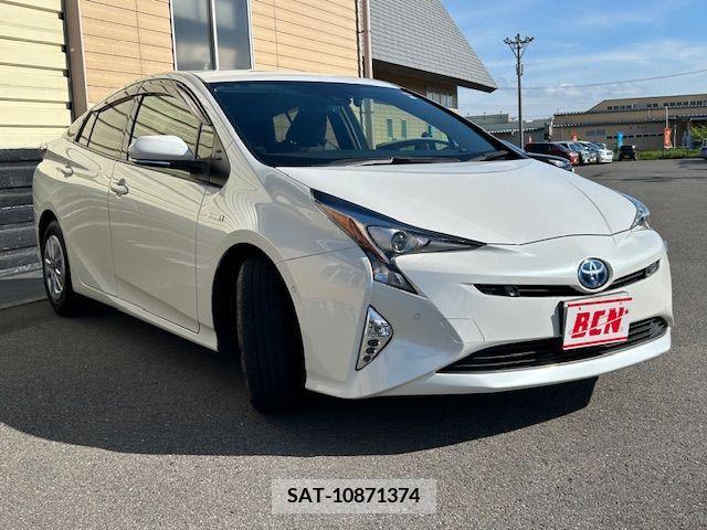 Toyota PRIUS 2018-04 282063-6
