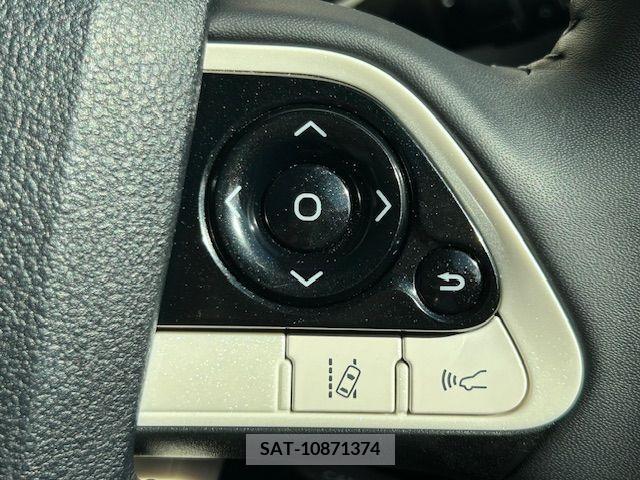 Toyota PRIUS 2018-04 282063-19