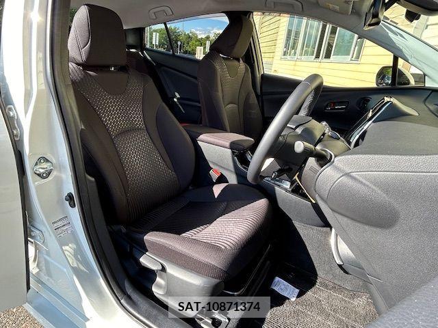 Toyota PRIUS 2018-04 282063-9