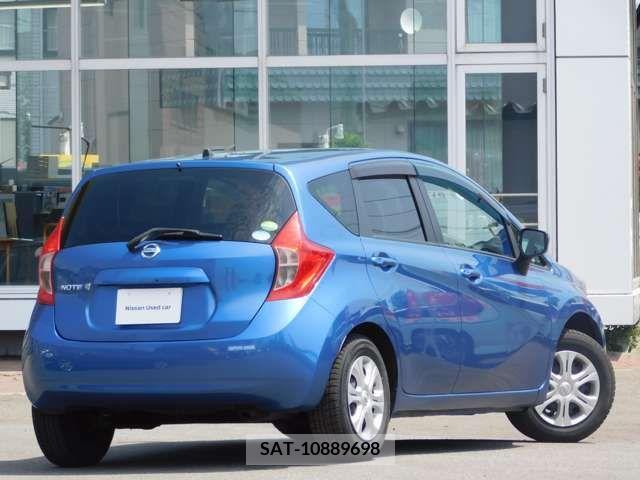 Nissan NOTE 2015-03 279974-1