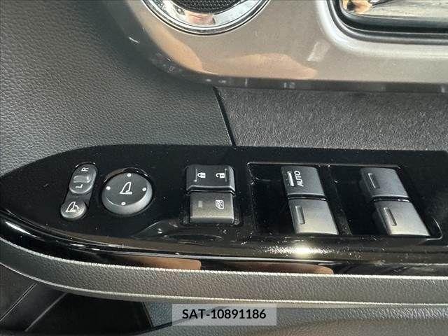 Honda N BOX 2022-11 354846-28