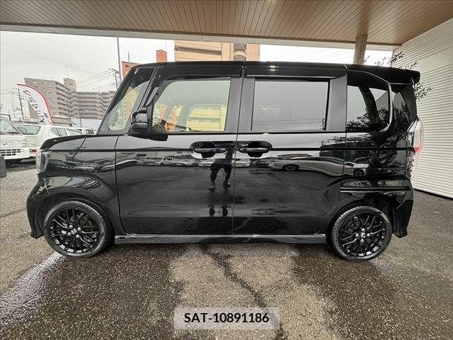Honda N BOX 2022-11 354846-13