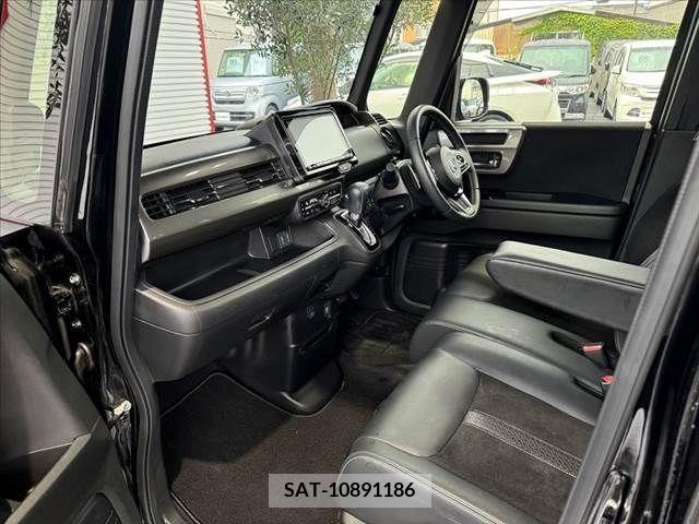 Honda N BOX 2022-11 354846-15