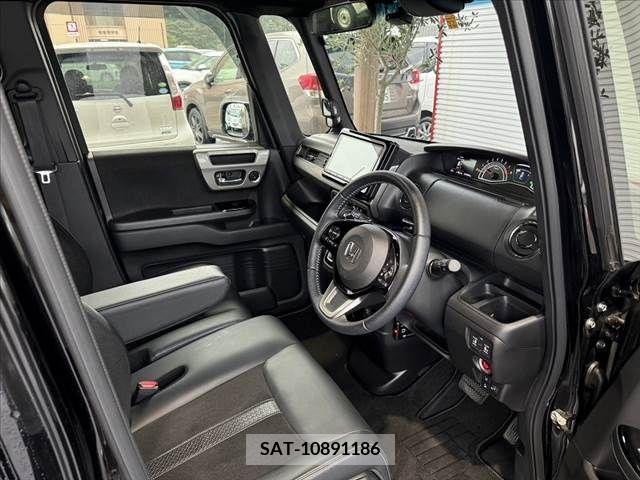 Honda N BOX 2022-11 354846-14