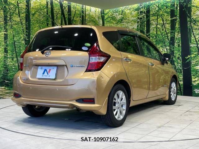 Nissan NOTE 2016-11 392969-15