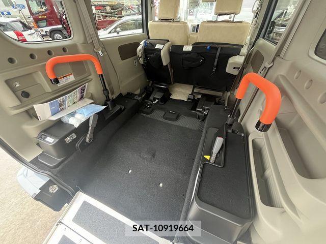 Suzuki EVERY WAGON 2023-11 378358-23