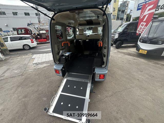 Suzuki EVERY WAGON 2023-11 378358-22