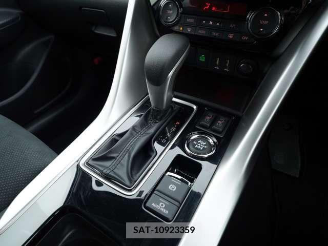 Mitsubishi ECLIPSE CROSS 2023-06 359520-12