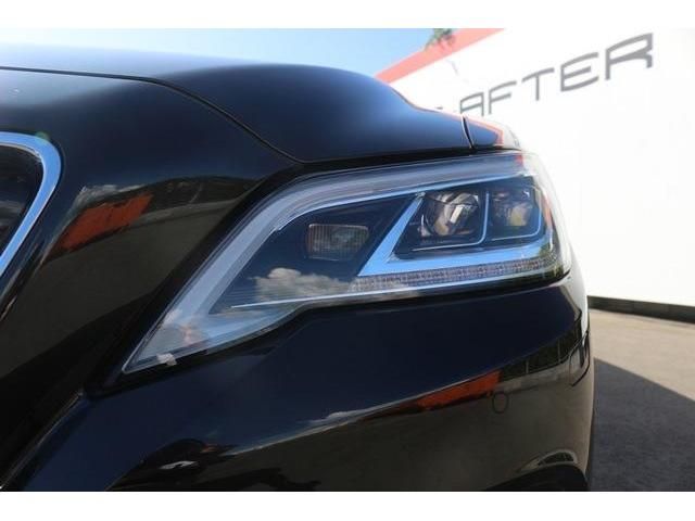 Toyota CROWN SEDAN 2019-06 8885-5