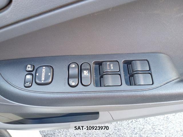 Subaru R2 2005-03 385845-19