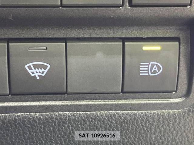 Toyota YARIS CROSS 2023-04 205263-5