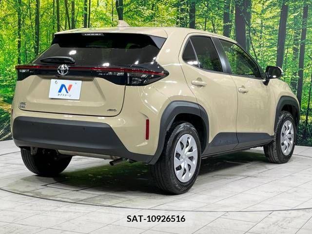 Toyota YARIS CROSS 2023-04 205263-17