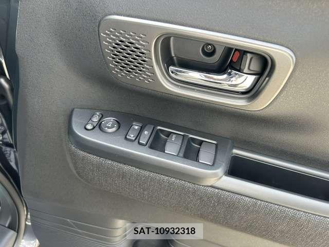 Honda N BOX CUSTOM 2024-03 377500-11