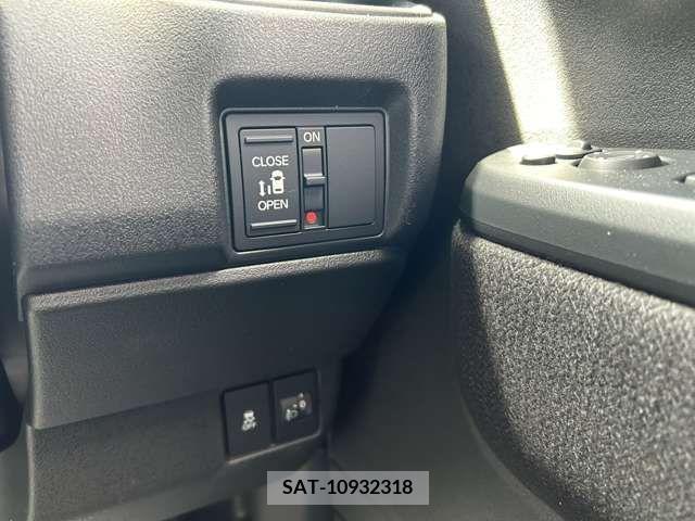 Honda N BOX CUSTOM 2024-03 377500-19