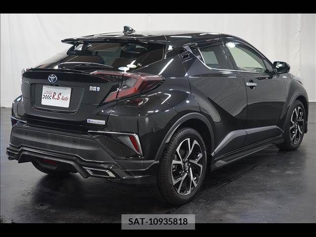 Toyota C-HR 2018-03 389968-8