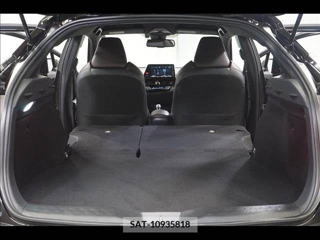 Toyota C-HR 2018-03 389968-18