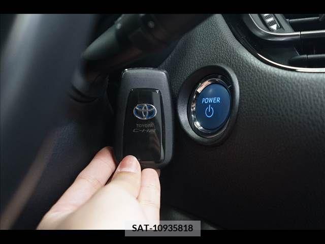Toyota C-HR 2018-03 389968-7