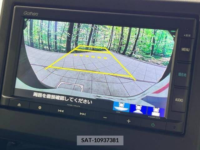 Honda N BOX CUSTOM 2022-02 234458-4