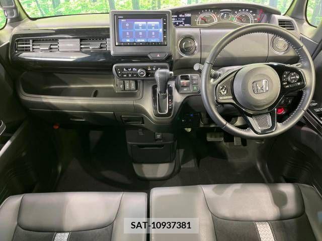 Honda N BOX CUSTOM 2022-02 234458-1