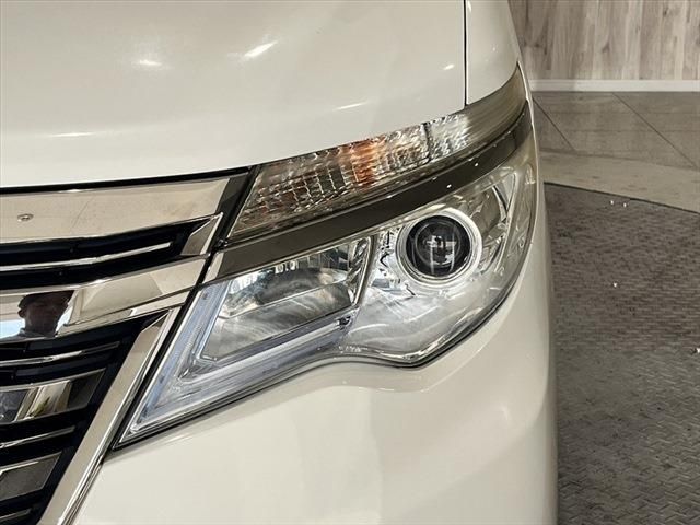 Nissan SERENA 2014-09 9061-8