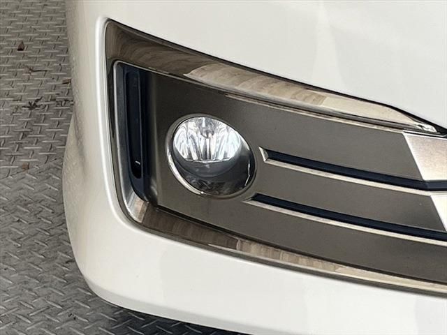 Nissan SERENA 2014-09 9061-11