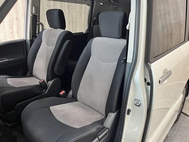 Nissan SERENA 2014-09 9061-22