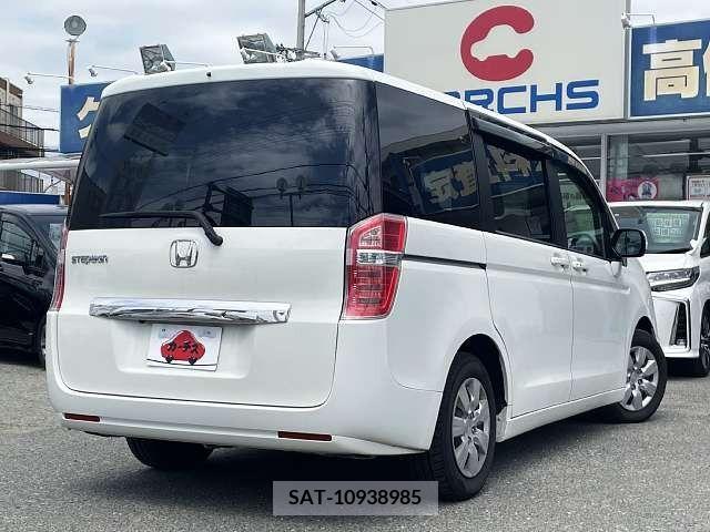 Honda e 2013-03 249125-2