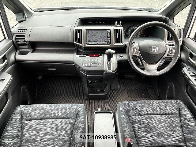 Honda e 2013-03 249125-1
