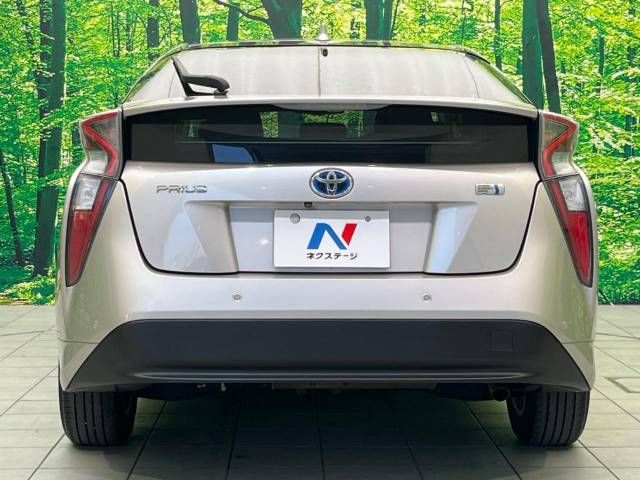 Toyota PRIUS 2017-03 186221-14