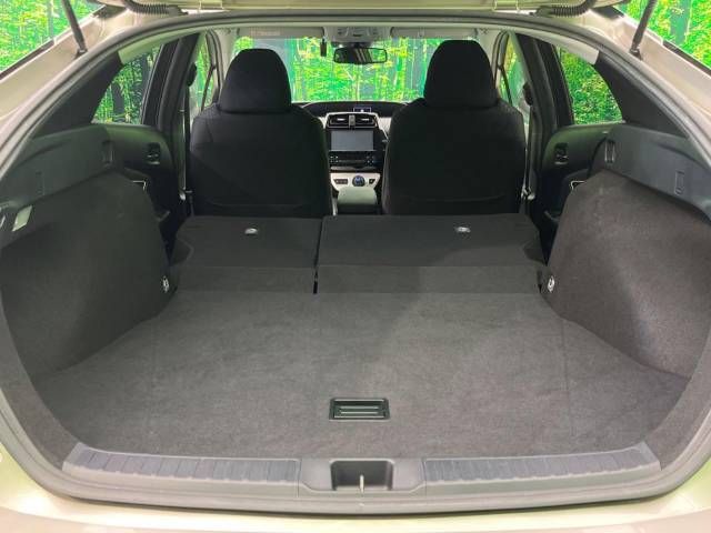 Toyota PRIUS 2017-03 186221-10