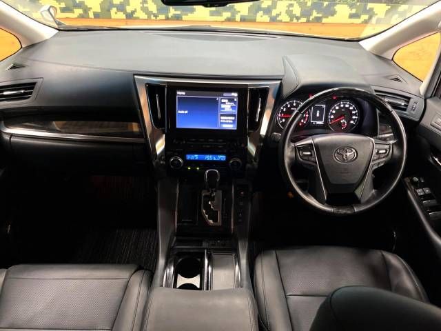 Toyota ALPHARD 2021-05 15554-1